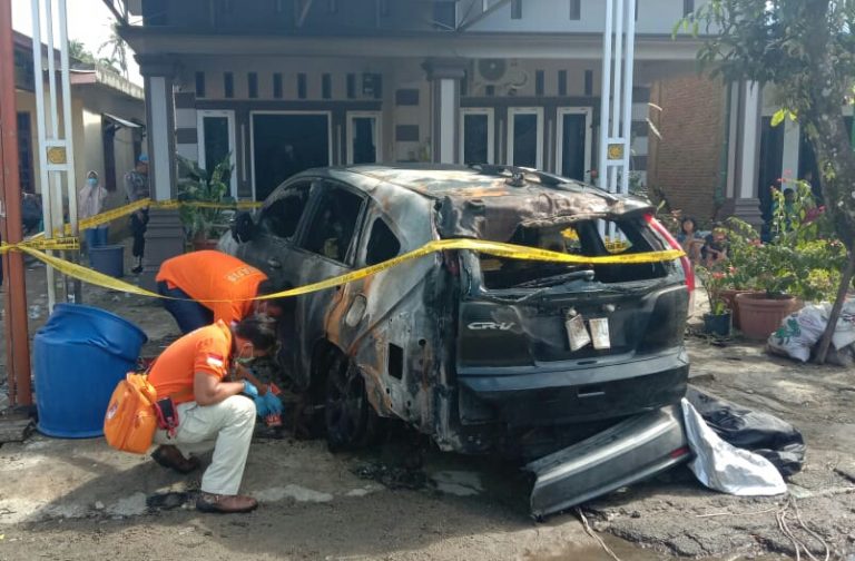 Mobil Anggota Fraksi Gerindra DPRD Tapteng Dibakar OTK