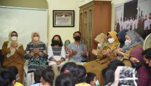 Nawal Lubis HalalBiHalal di KPA Sumut-1