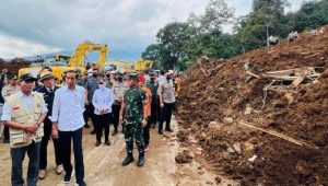 Presiden-Sampaikan-Duka-Cita-atas-Gempa-di-Cianjur-dan-Instruksikan-Penanganan-Korban-690x460