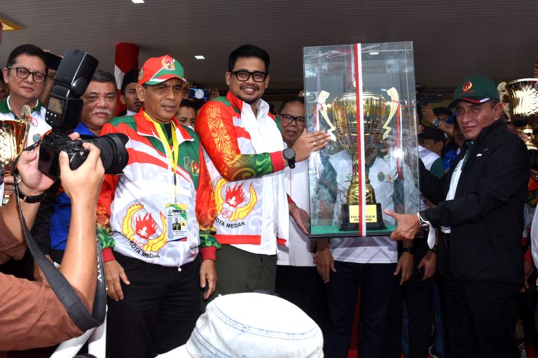 Upacara Penutupan Porprovsu- Kota Medan Juara Umum (1)