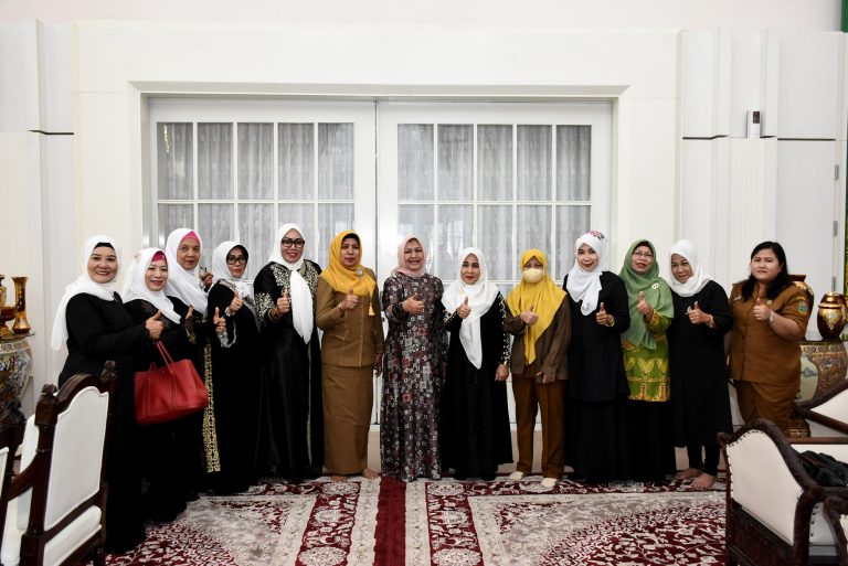 Audiensi Pengajian Muslimah Sumut-3