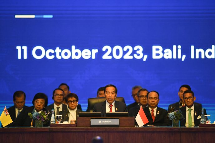 20231011091000-Konferensi-Tingkat-Tinggi-AIS-Forum-2023-111023-agr-10-690x460