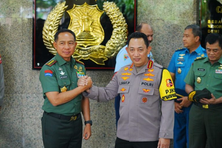 KAPOLRI-dan-PANGLIMA-TNI-2-1024x683