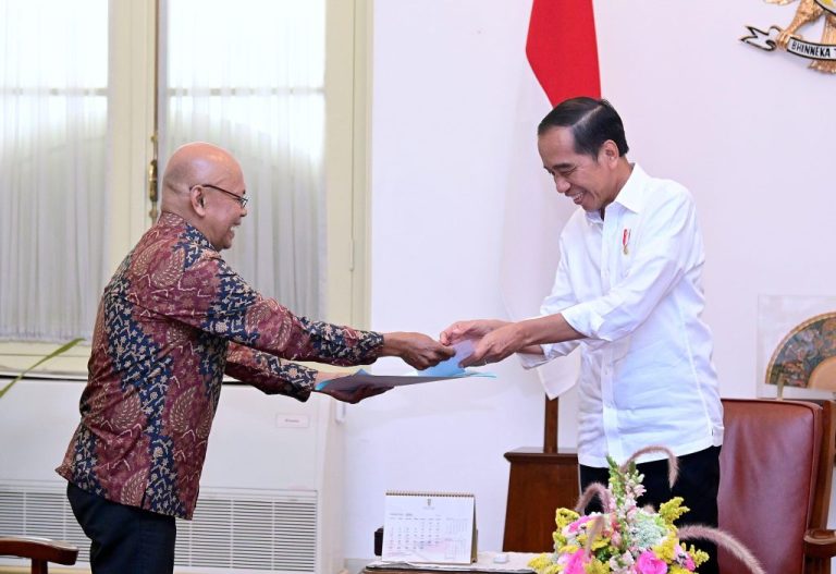 Presiden-Tekankan-KPPS-Bekerja-Jujur-Adil-Tegas-dan-Cermat-1024x703