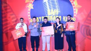KAPOLRI-LOMBA-STAND-UP-COMEDY-1024x683