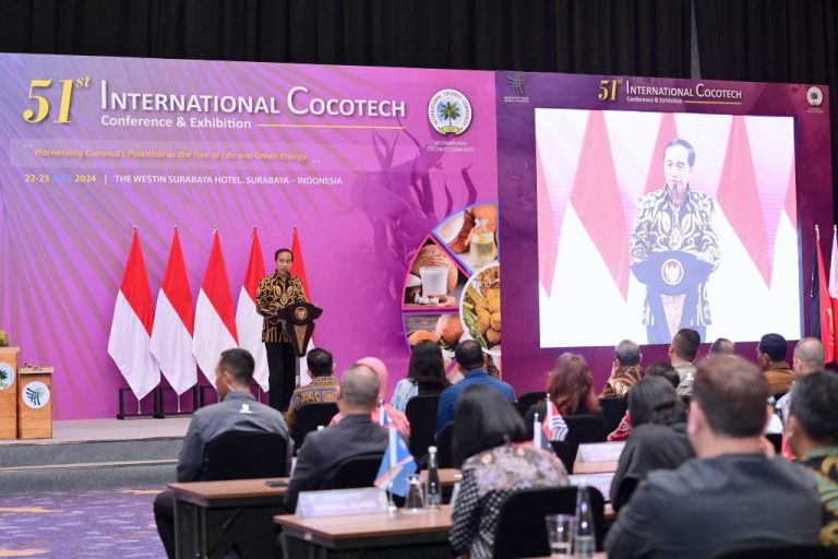 Buka-Cocotech-Ke-51-di-Surabaya-Presiden-Jokowi-Soroti-Potensi-Besar-Ekonomi-Hijau-Indonesia-1024x683