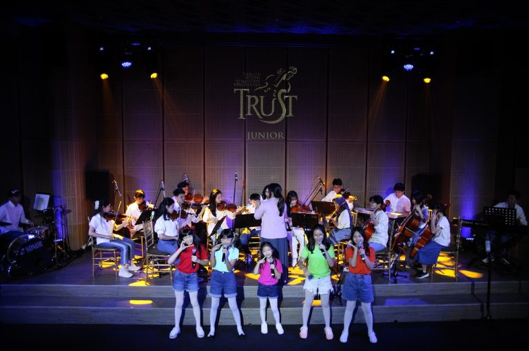 Pertunjukan Senandung Masa Kecil oleh TRUST Junior Orchestra4