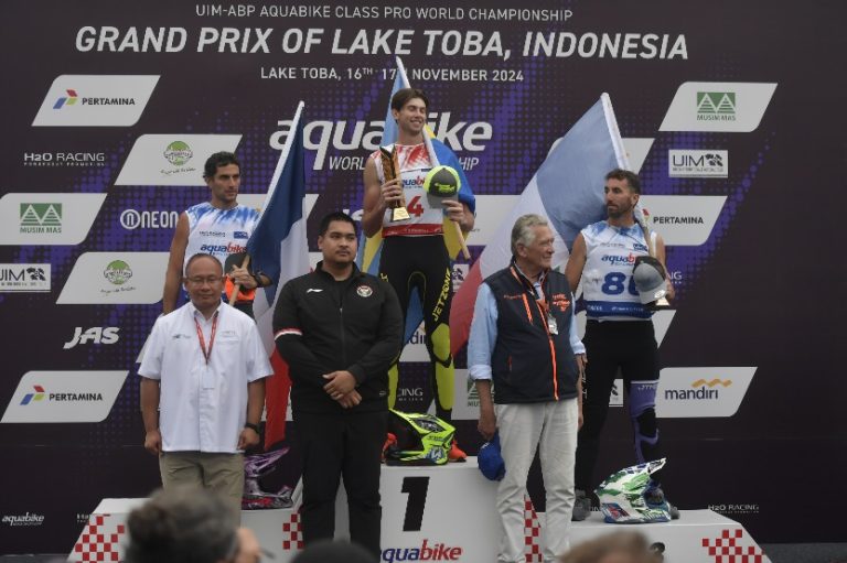 6466menpora-dito-aquabike-jetski-world-championship-toba-semakin-diminati-dunia-internasional