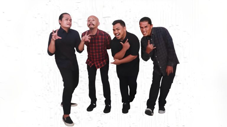 Foto 2 - Para personal grup musik Kobam. (Dok. Istimewa)