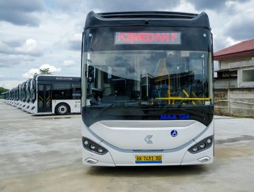 Pemko Medan terus menunjukkan komitmennya dalam meningkatkan layanan transportasi massal dengan menghadirkan 60 unit bus listrik baru. (Dok. Diskominfo Medan)