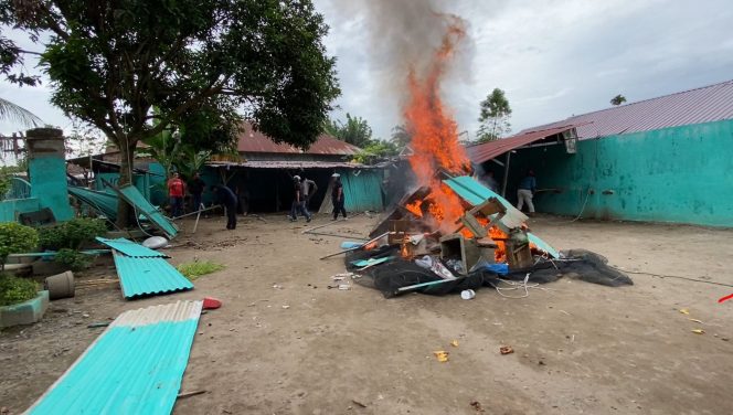 
					Satresnarkoba Polrestabes Medan Ratakan Barak Narkoba Sei Mencirim