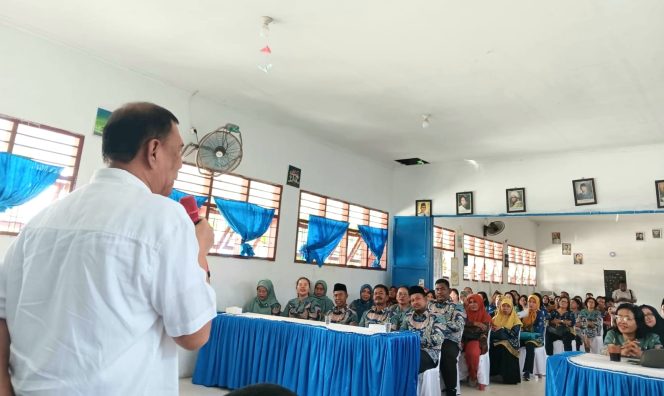 
					Anggota MPR RI Fraksi PKB H Ashari Tambunan Sosialisasi 4 Pilar Kebangsaan di Depan Ratusan Guru SMP