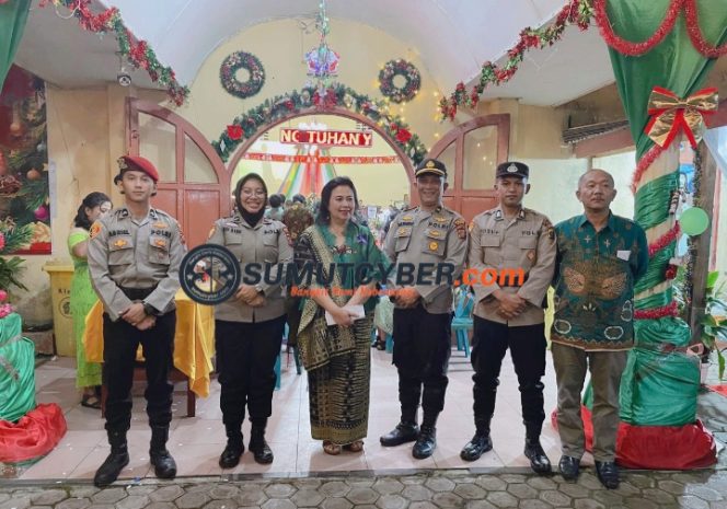 
					Wakapolres Dairi Pastikan Keamanan Ibadah Malam Natal di Sidikalang