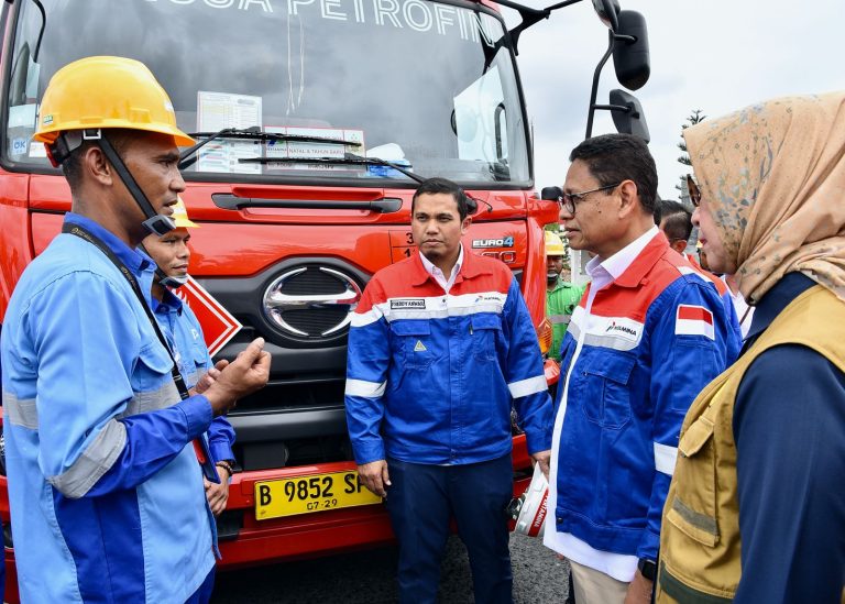 arsip-berita-tinjau-kesiapan-infrastruktur-energi-jelang-nataru-wamen-esdm-jamin-berikan-pelayanan-optimal-bagi-masyarakat-sumatera-utara-i0y56az