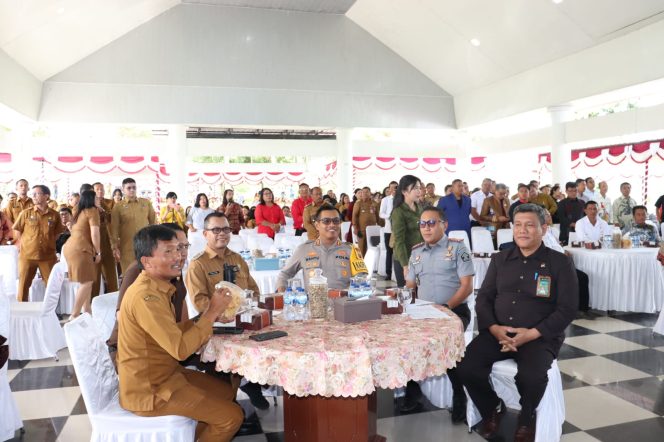 
					Pemkab Toba menggelar acara Syukuran Awal Tahun 2025 di Pendopo Rumah Dinas Bupati. (Ist)