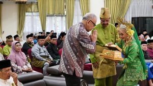 Peluncuran buku 100 tokoh melayu Nasional-2