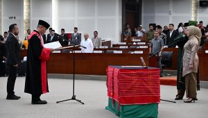 Pj Gubsu hadiri Pelantikan Ketua DPRD Sumut 2024-2029 (3)