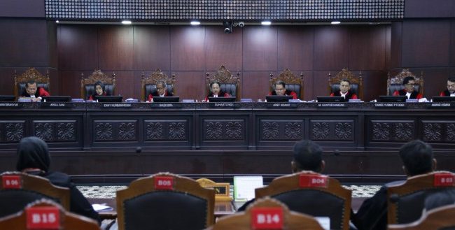 Pembacaan pertimbangan hukum Perkara Nomor 62/PUU-XXII/2024, di Ruang Sidang Pleno MK, dilansir dari laman mkri.go.id, Kamis (2/1/2025). (Sumber: mkri.id)