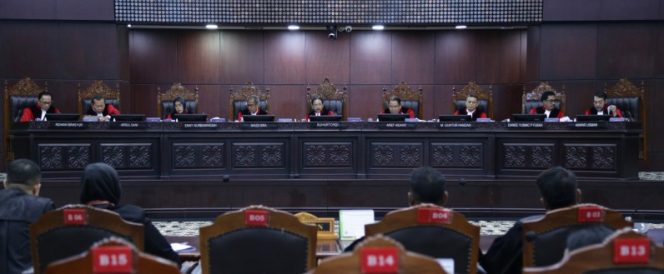 
					Pembacaan pertimbangan hukum Perkara Nomor 62/PUU-XXII/2024, di Ruang Sidang Pleno MK, dilansir dari laman mkri.go.id, Kamis (2/1/2025). (Sumber: mkri.id)