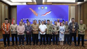 Foto Gubsu Rakor Gubernur se Sumatera di Batam (8)
