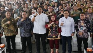 Kadis Naker dampingi Gubernur Bobby