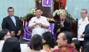 Kadis Kominfo sambutan Natal (5)