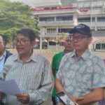 Sekretaris Direktorat Humas, Promosi, dan Protokoler USU, Ami Dilham, SE., M.Si dan Bonar Panggabean dari PIWK USU saat memberikan keterangan terkait renovasi Chapel USU, Selasa (11/8/2026).