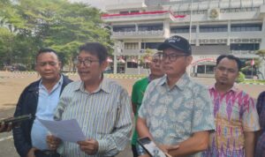 IMG-20260811-WA0027 Sekretaris Direktorat Humas, Promosi, dan Protokoler USU, Ami Dilham, SE., M.Si dan Bonar Panggabean dari PIWK USU saat memberikan keterangan terkait renovasi Chapel USU, Selasa (11/8/2026).